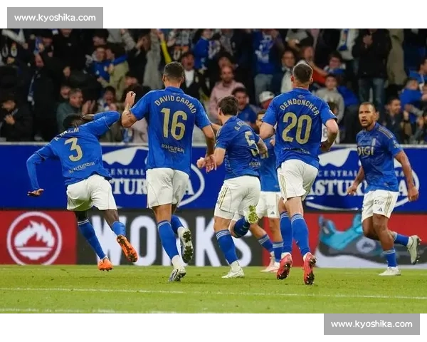 西甲第 10 轮半场：巴列卡诺 0-0 阿拉维斯 攻防拉锯难破局