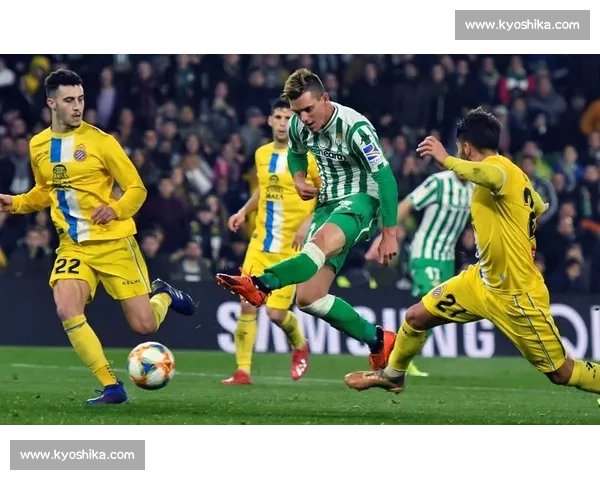 欧战焦点对决尼斯主场迎战那不勒斯攻防博弈引爆悬念之夜