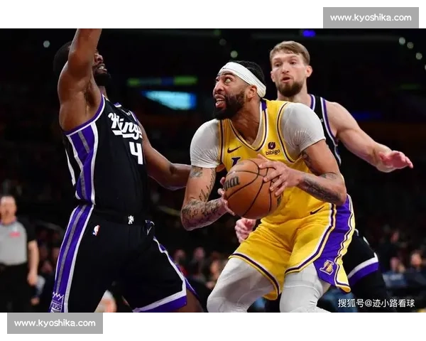 湖人对决热火第三战录像回顾詹眉统治力全面解析关键回合与战术细节深度复盘